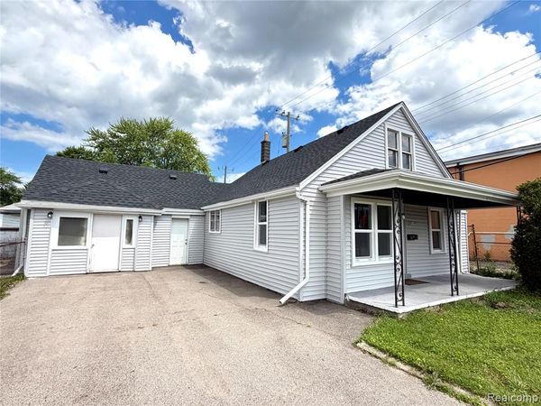 20730 Montrose Avenue , Warren, MI 48089