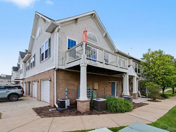 1723 Welland Street, Howell, Mi 48855