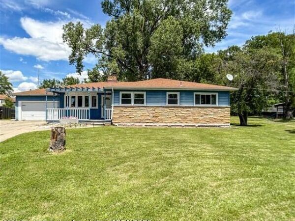 926 Dryer Farm Road, Lansing, MI 48917