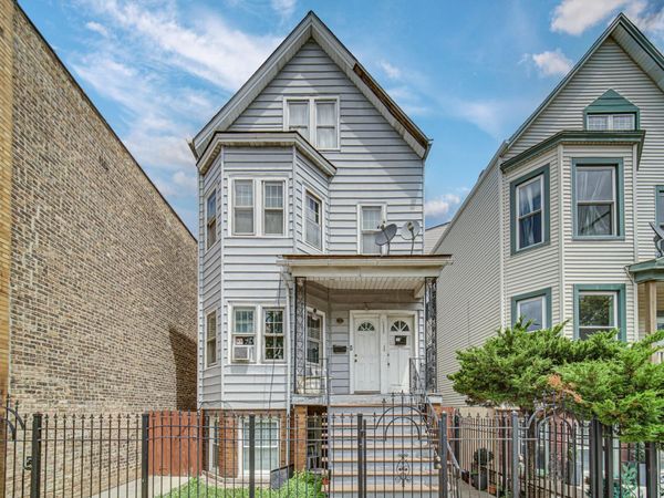 3854 W Diversey Avenue , Chicago, IL 60647