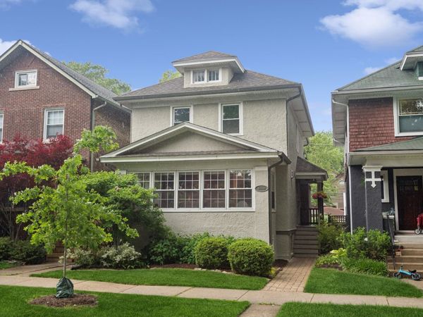1518 W Norwood Street , Chicago, IL 60660
