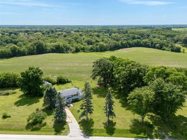 10121 Ridgewood Road , Milan, IL 61264
