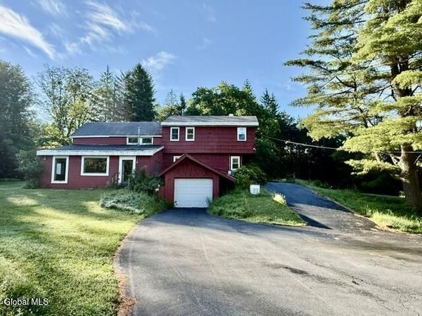 28 Starcrest Drive, Rensselaer, NY 12153