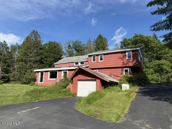 28 Starcrest Drive, Sand Lake, NY 12153