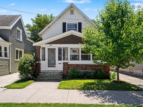 1030 Logan Street SE, Grand Rapids, MI 49506