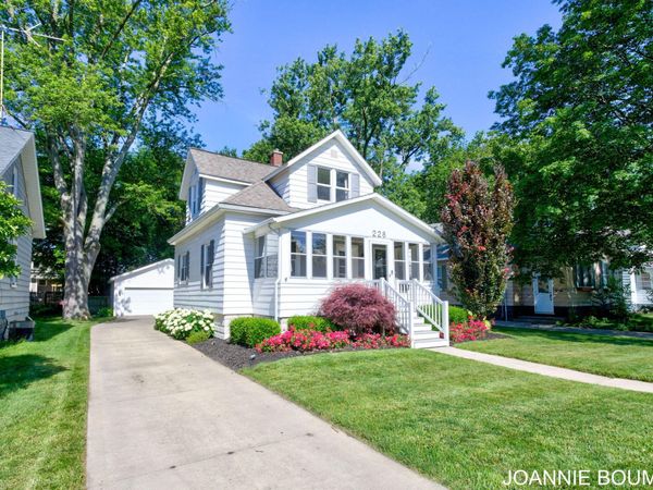 228 N Ottawa Street, Zeeland, MI 49464
