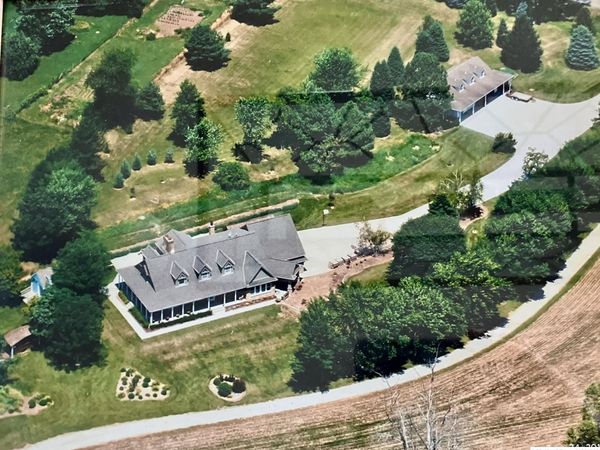 505 Oak Hill Road, Plattsmouth, NE 68048