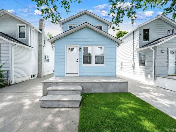 532 Washington Avenue , West Hempstead, NY 11552