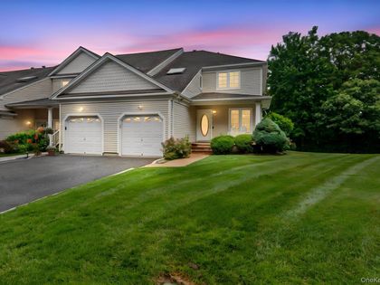 16 Lindbergh Circle Huntington, NY 11743