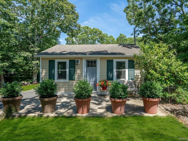 156 Washington Heights Avenue, Hampton Bays, NY 11946