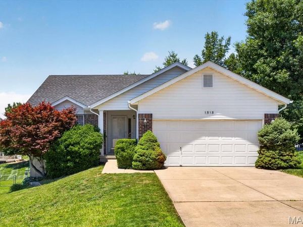 1515 Jonathan Court , Arnold, MO 63010