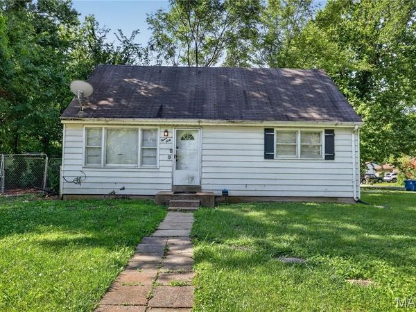 1240 Lakeview Avenue , St Louis, MO 63138