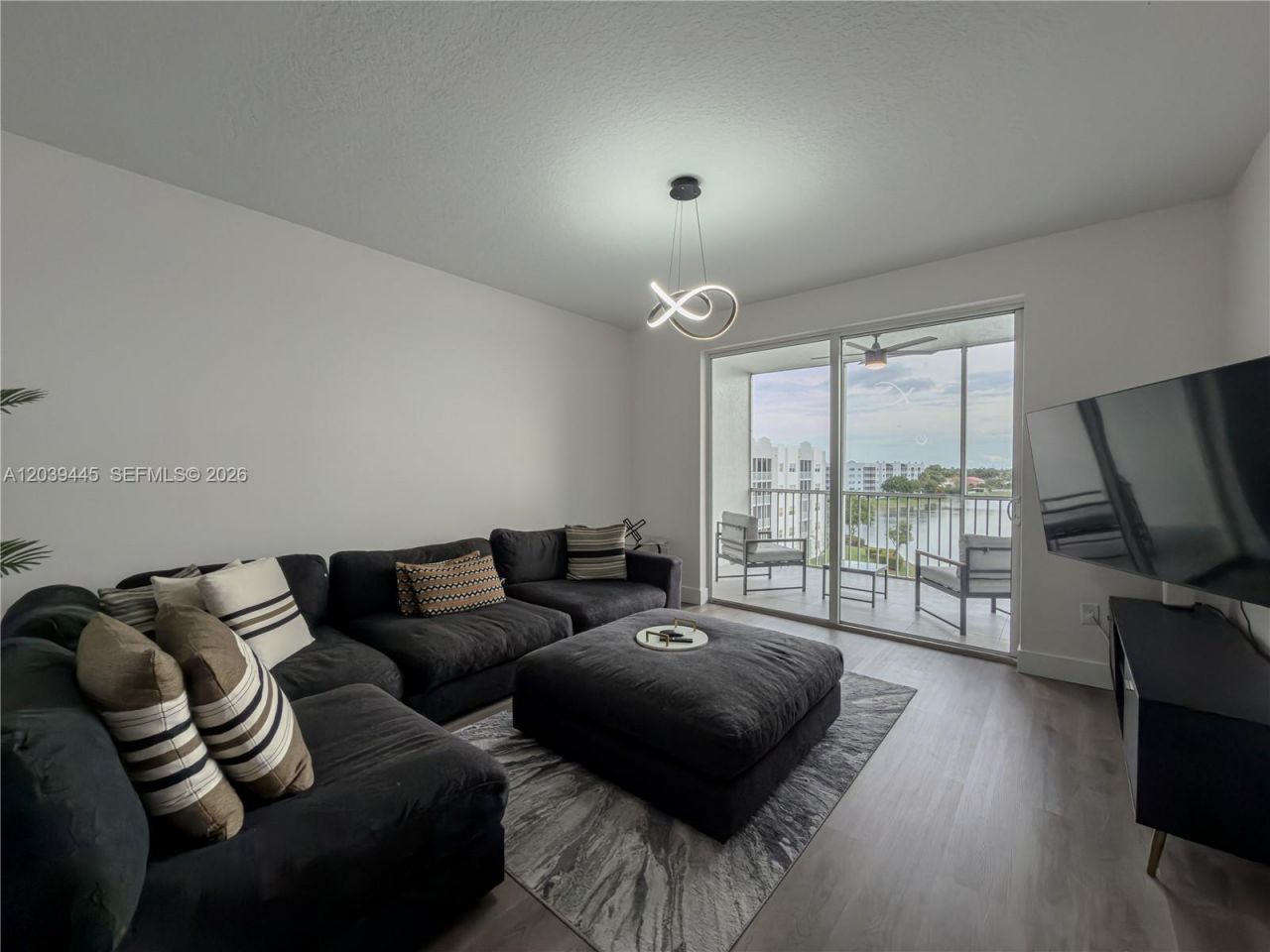 10750 NW 66th St , Unit 504, Doral, FL 33178 Photo
