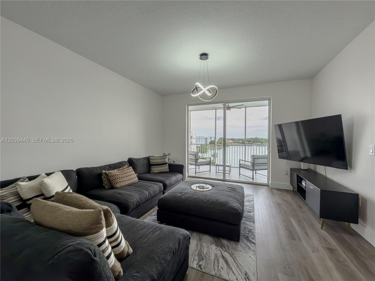 10750 NW 66th St , Unit 504, Doral, FL 33178 Photo