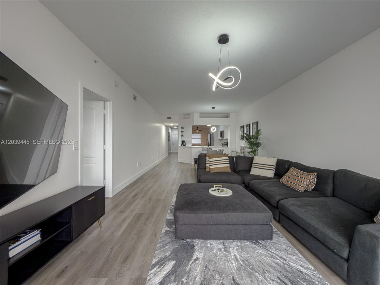 10750 NW 66th St , Unit 504, Doral, FL 33178 Photo