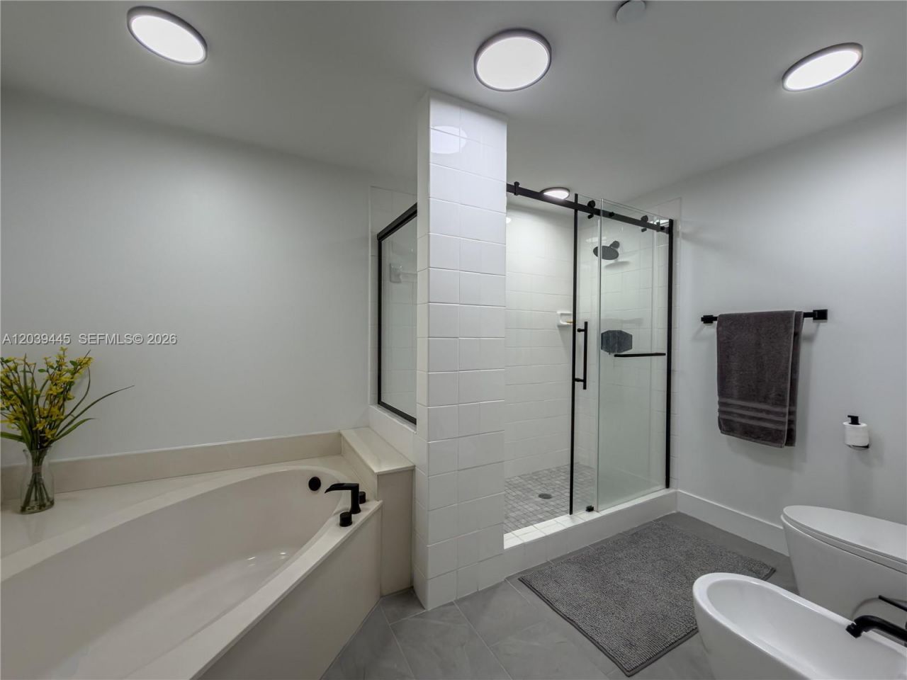 10750 NW 66th St , Unit 504, Doral, FL 33178 Photo