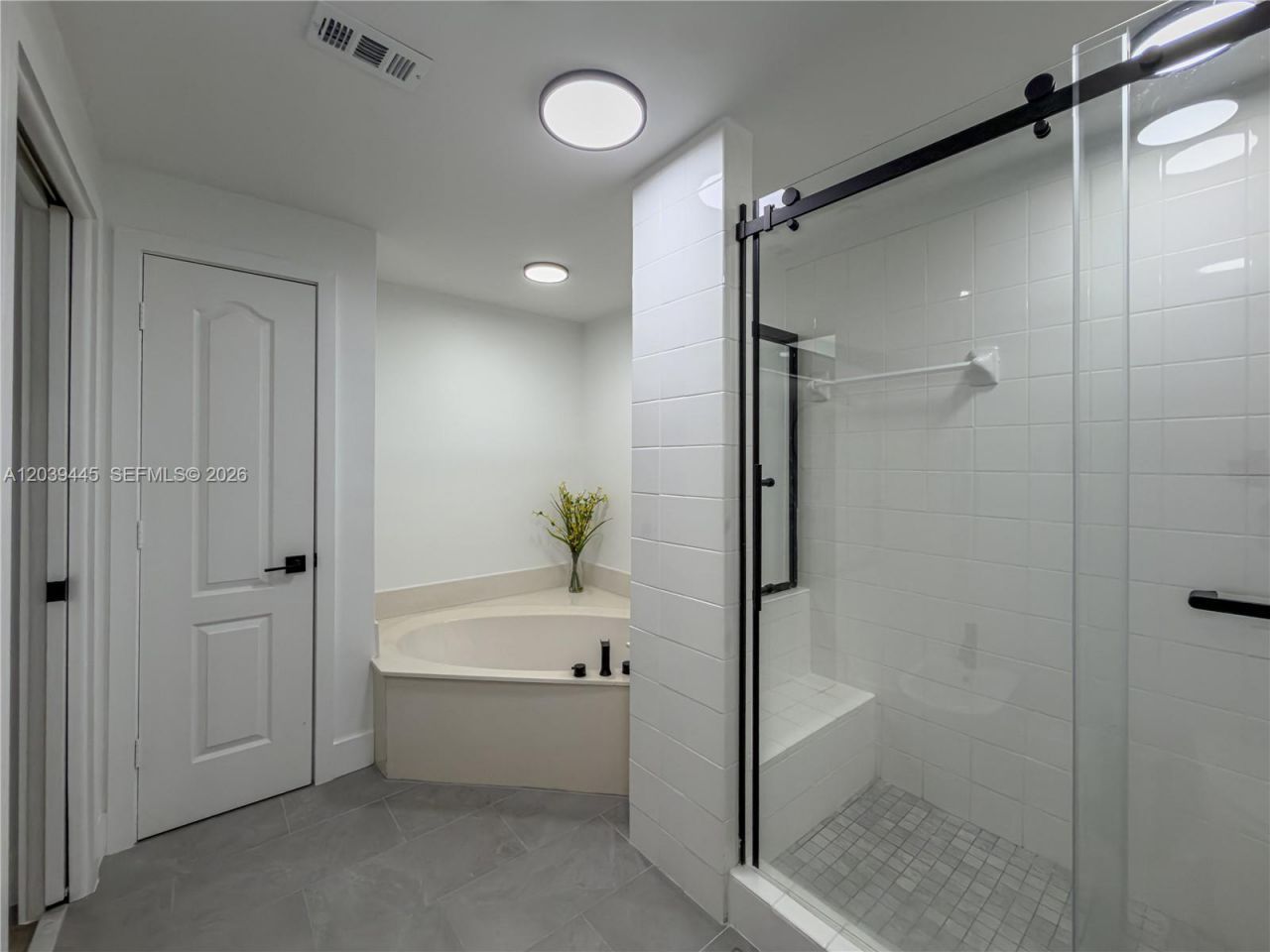10750 NW 66th St , Unit 504, Doral, FL 33178 Photo