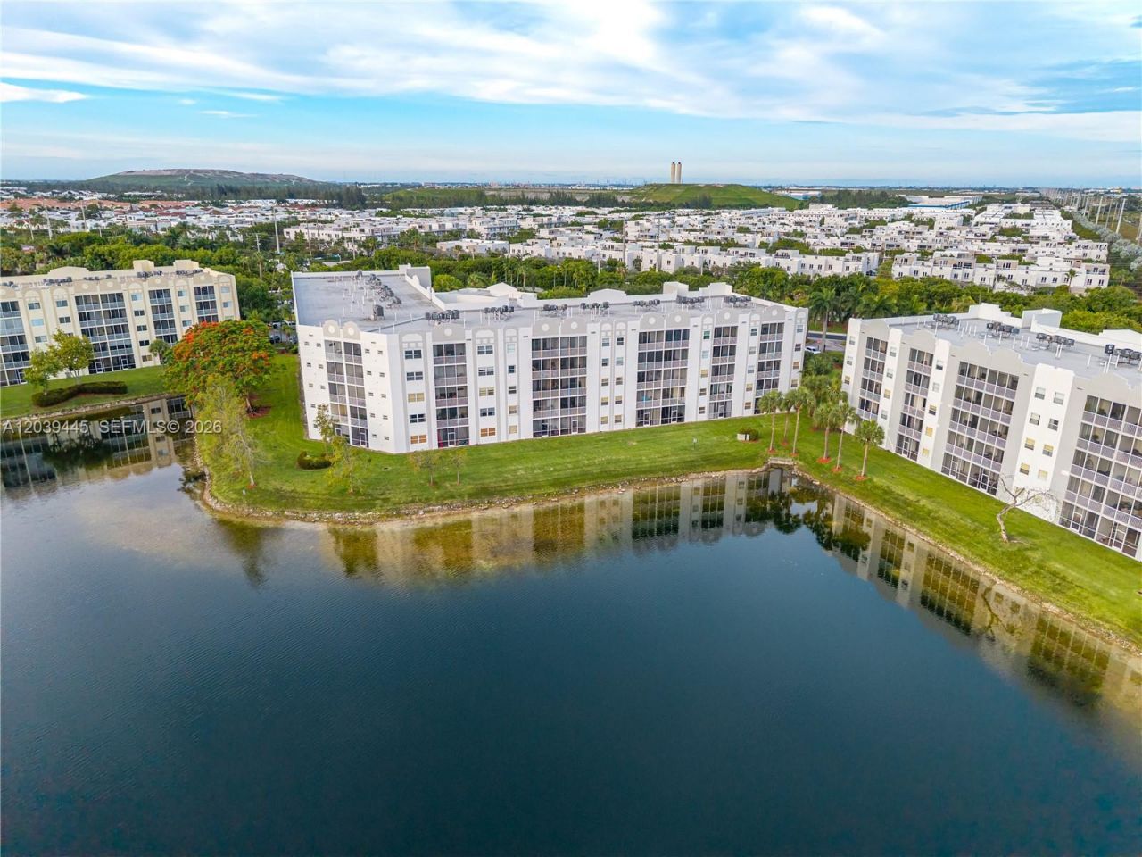 10750 NW 66th St , Unit 504, Doral, FL 33178 Photo