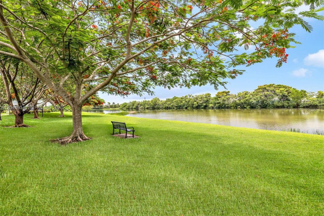 5823 Plum Harbor Cir , Tamarac, FL 33321 Photo