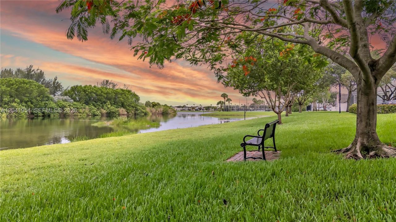 5823 Plum Harbor Cir , Tamarac, FL 33321 Photo