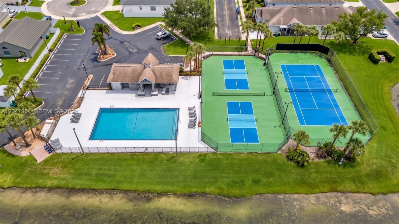5823 Plum Harbor Cir , Tamarac, FL 33321 Photo