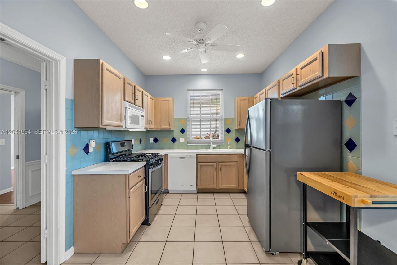 5823 Plum Harbor Cir , Tamarac, FL 33321 Photo