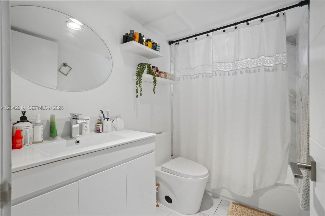 1614 West Ave , Unit 203, Miami Beach, FL 33139 Photo