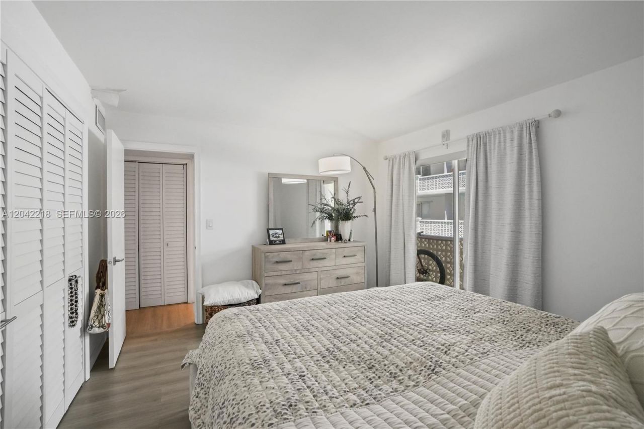 1614 West Ave , Unit 203, Miami Beach, FL 33139 Photo
