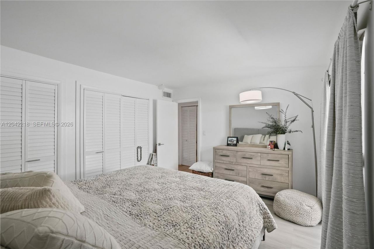1614 West Ave , Unit 203, Miami Beach, FL 33139 Photo