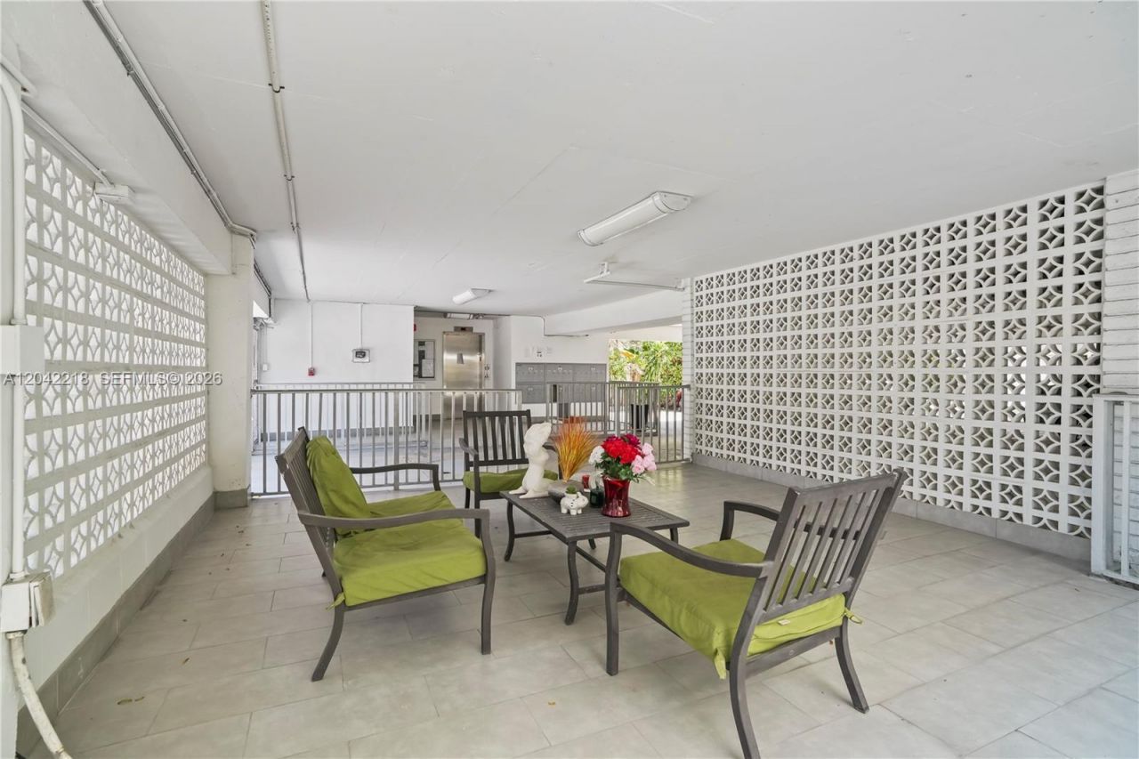 1614 West Ave , Unit 203, Miami Beach, FL 33139 Photo