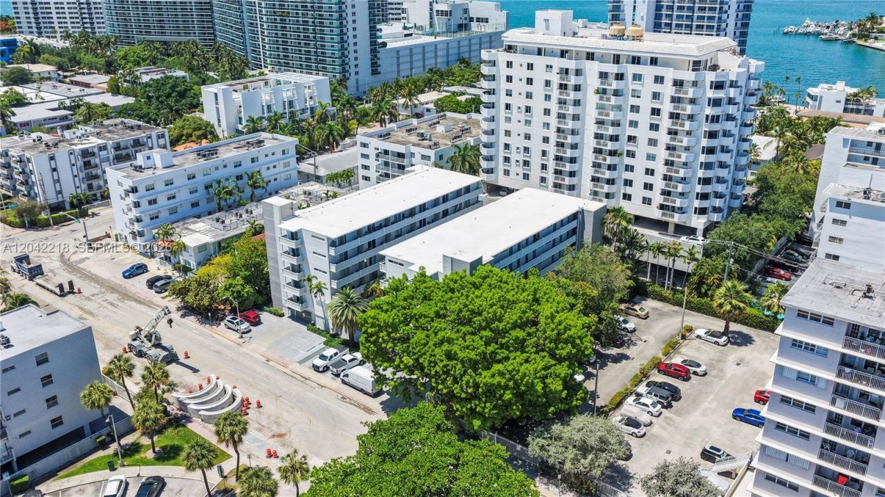 1614 West Ave , Unit 203, Miami Beach, FL 33139 Photo