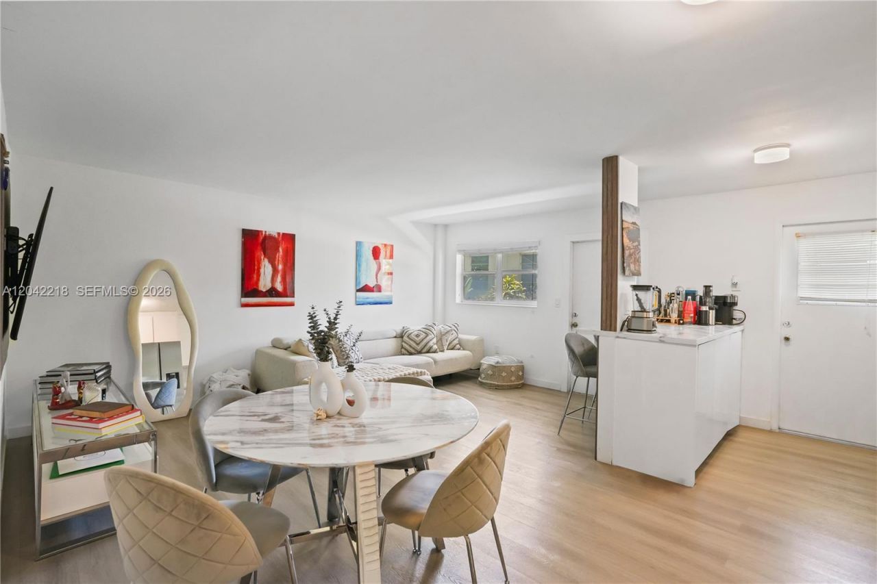 1614 West Ave , Unit 203, Miami Beach, FL 33139 Photo