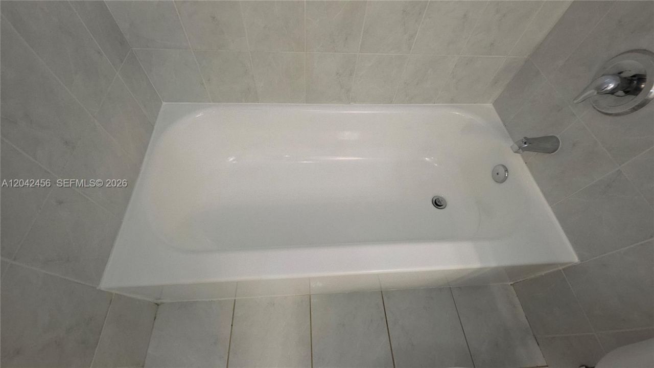 5839 SW 74th Ter , Unit 203, South Miami, FL 33143 Photo