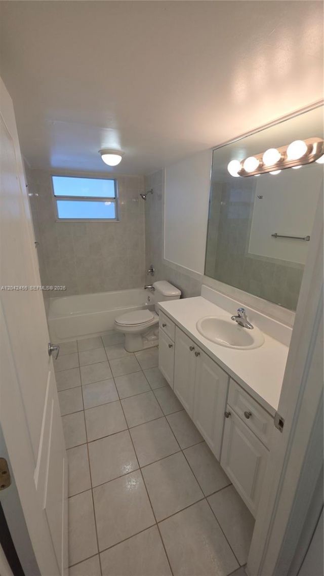 5839 SW 74th Ter , Unit 203, South Miami, FL 33143 Photo