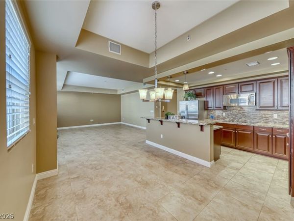 64 Strada Principale , Unit 308, Henderson, NV 89011