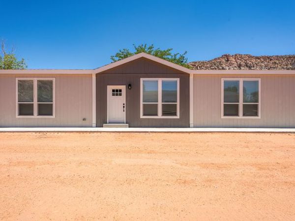 476 E JESSOP AVE, Hildale, UT 84784