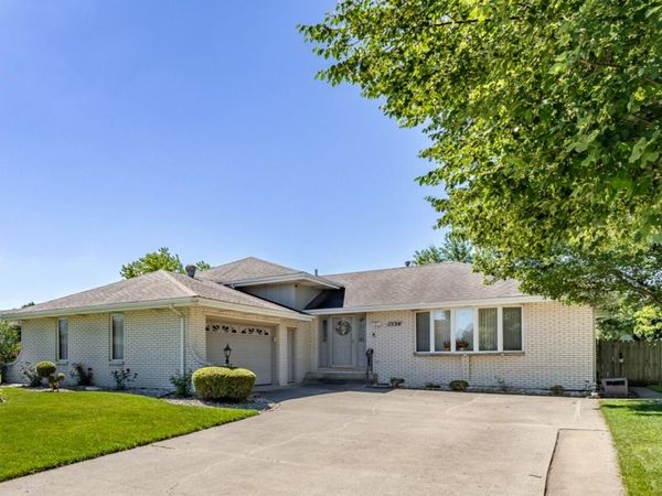 1534 Poplar Lane, Munster, IN 46321