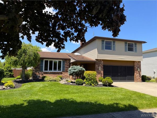 2 Autumn Lane , Depew, NY 14043