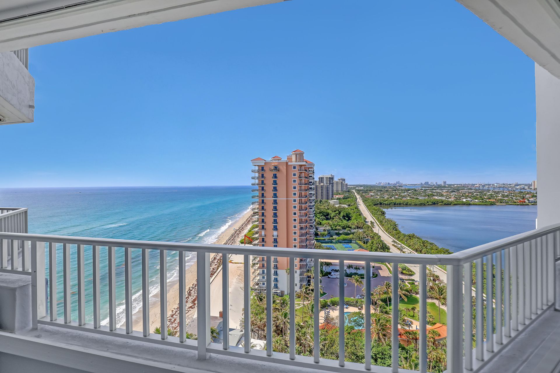 5200 N Ocean Drive, Unit 1902, Riviera Beach, FL 33404 Photo