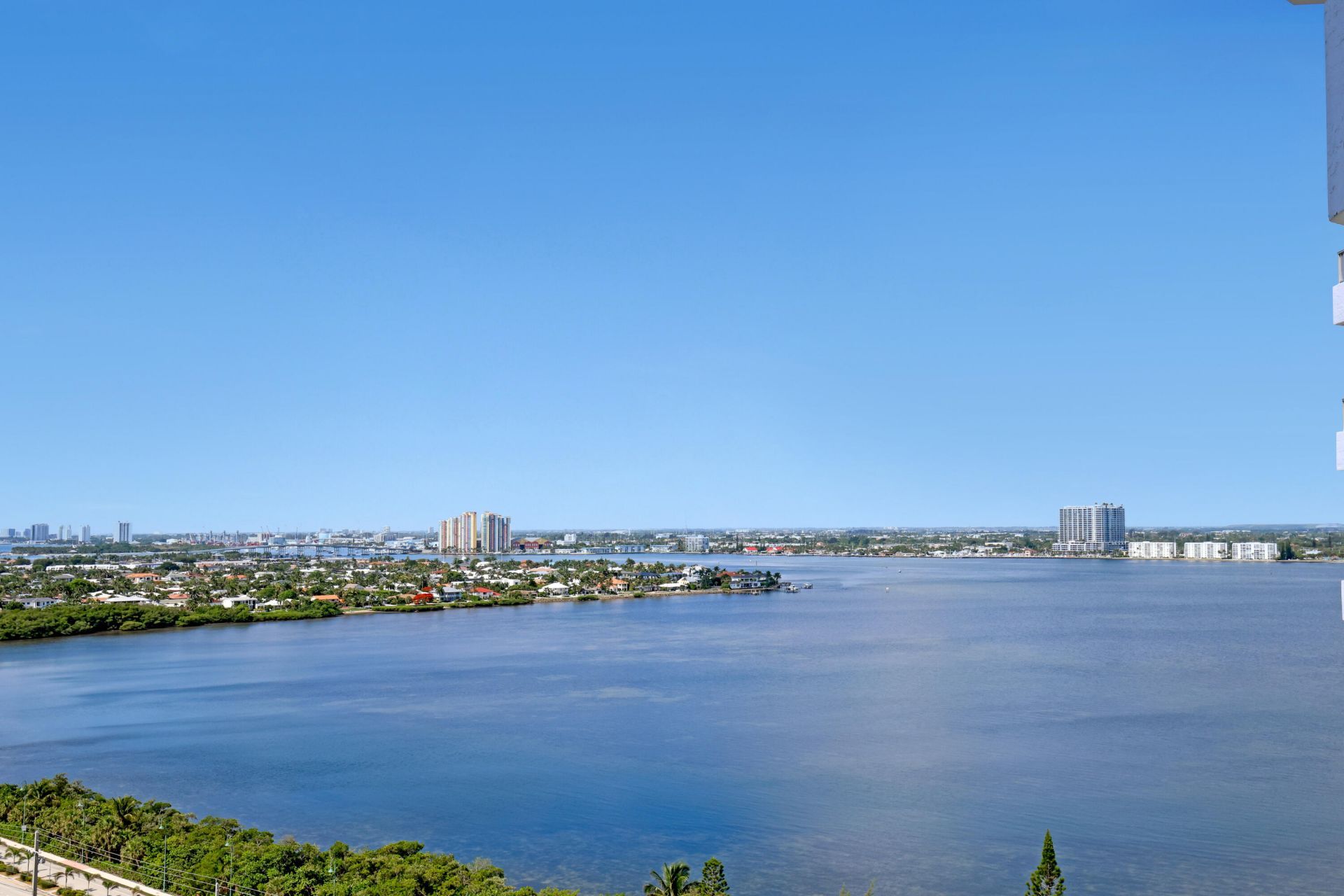 5200 N Ocean Drive, Unit 1902, Riviera Beach, FL 33404 Photo