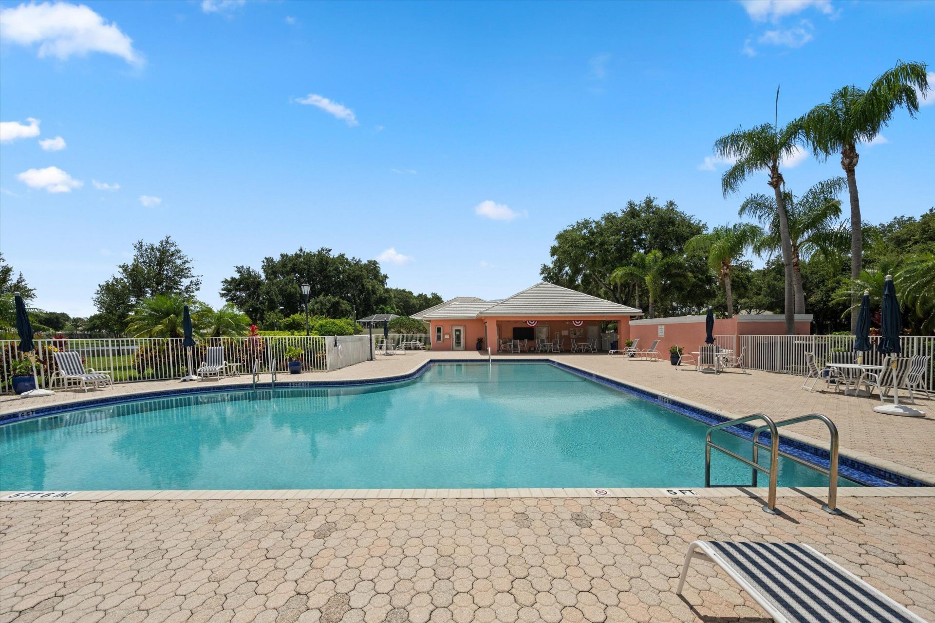 8488 Beaconhill Road, Palm Beach Gardens, FL 33410 Photo