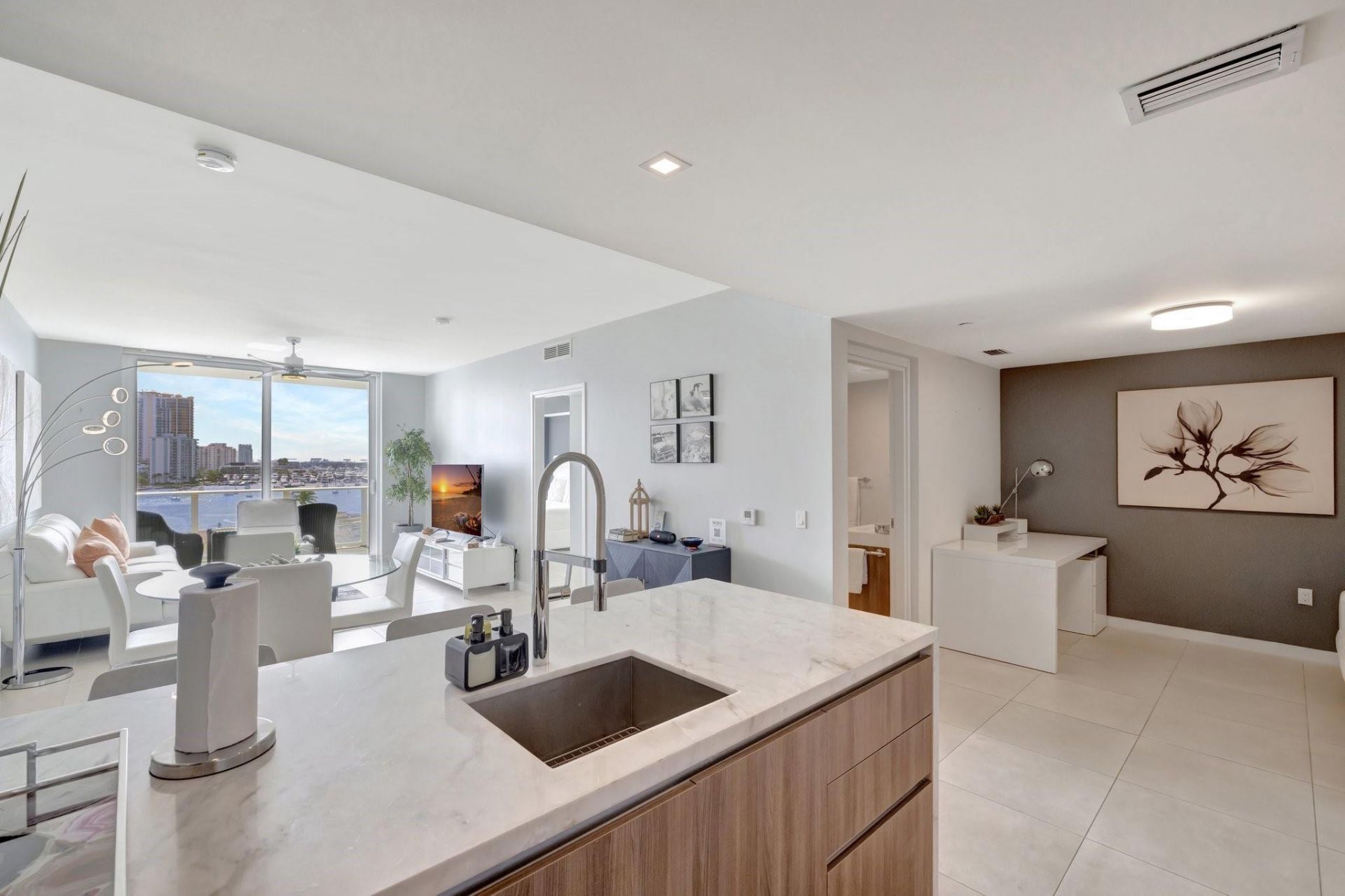 401 N Birch Road, Unit 703, Fort Lauderdale, FL 33304 Photo