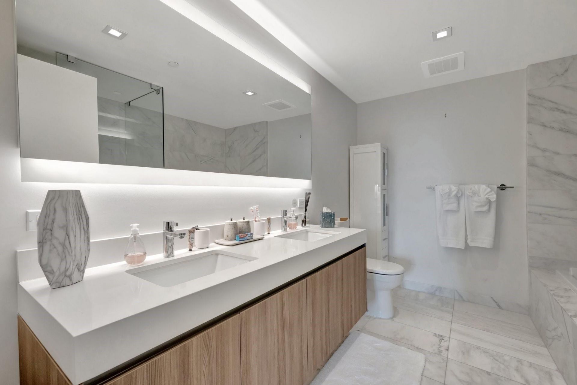 401 N Birch Road, Unit 703, Fort Lauderdale, FL 33304 Photo