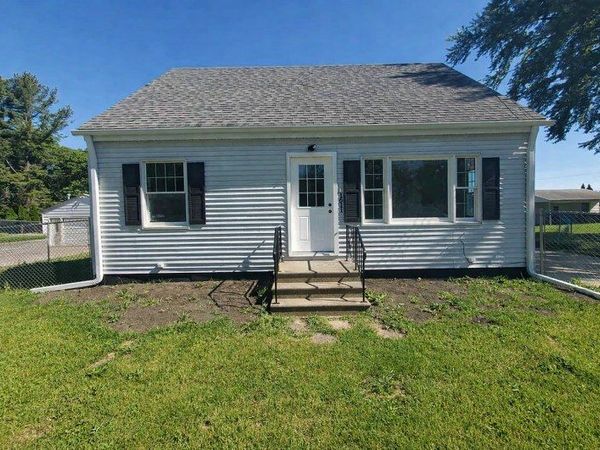1611 36th Avenue , East Moline, IL 61244