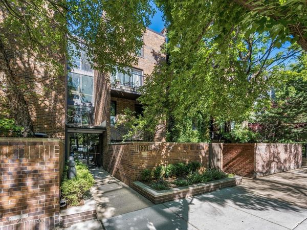 1330 N LaSalle Street, Unit 211, Chicago, IL 60610