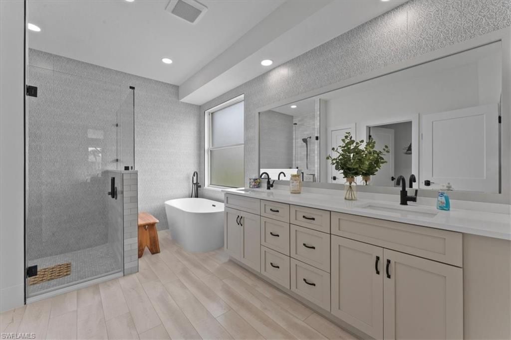 8541 Pepper Tree Way , Naples, FL 34114 Photo