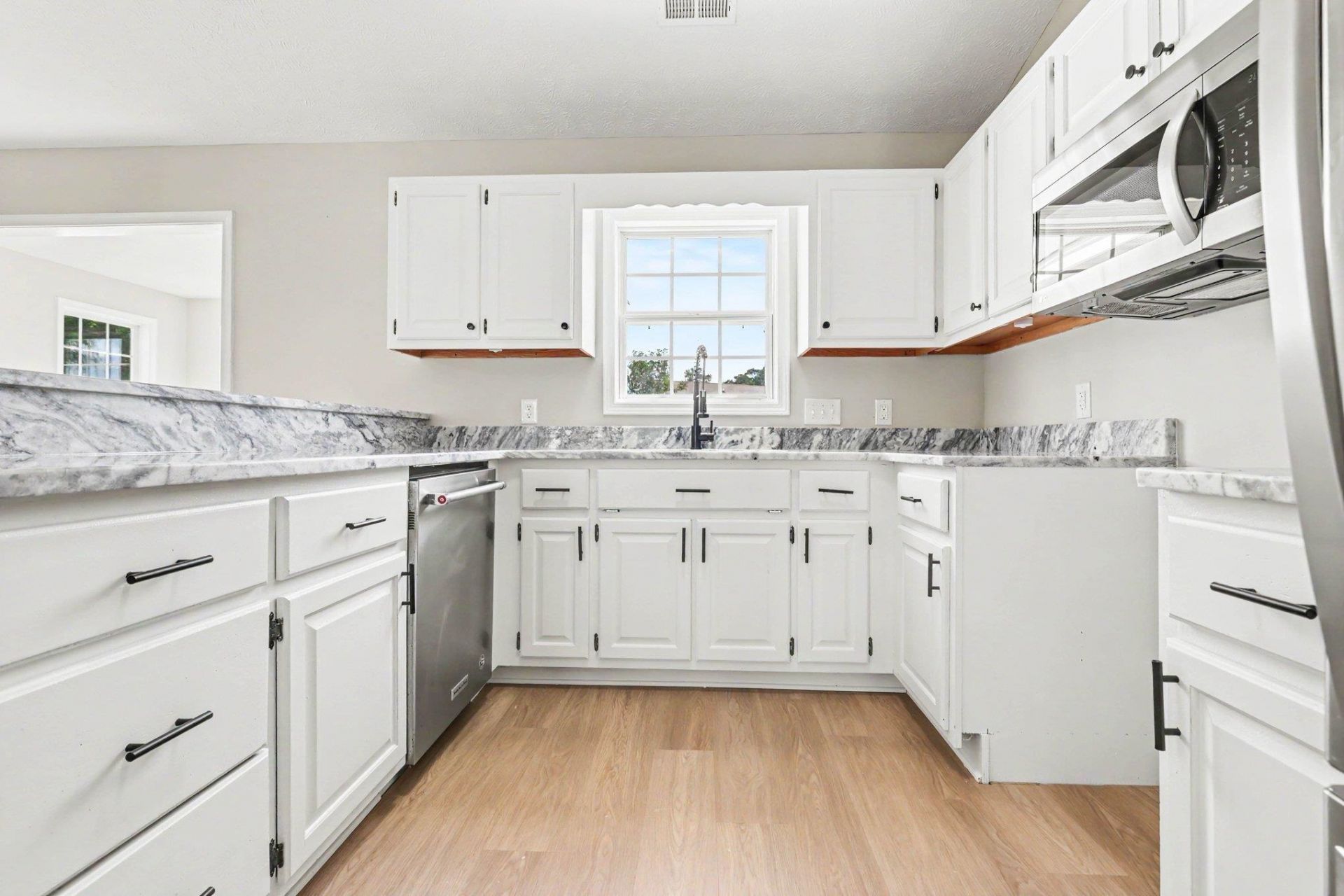 2107 Hawksmoor Dr. Photo 10