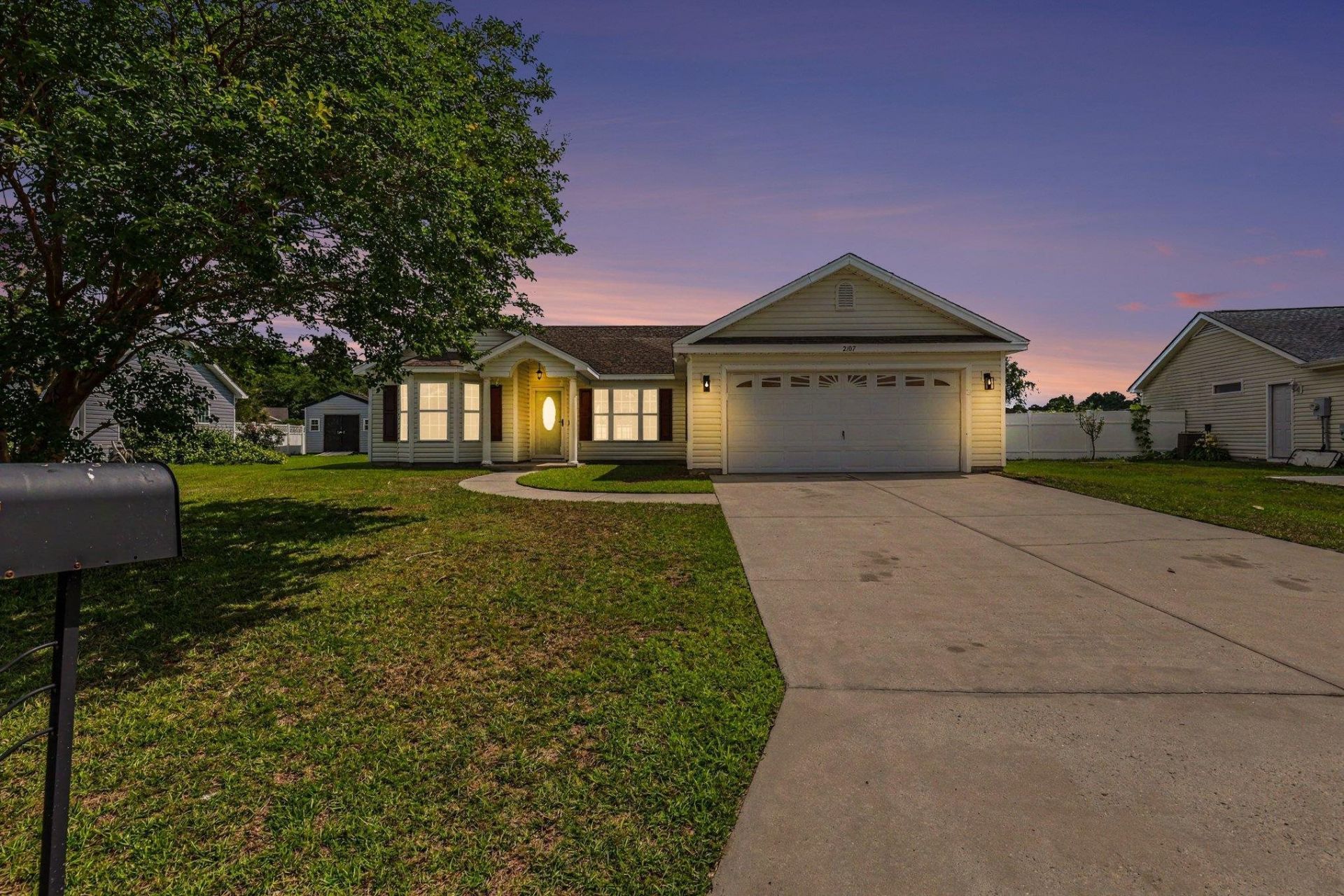 2107 Hawksmoor Dr. Photo 32