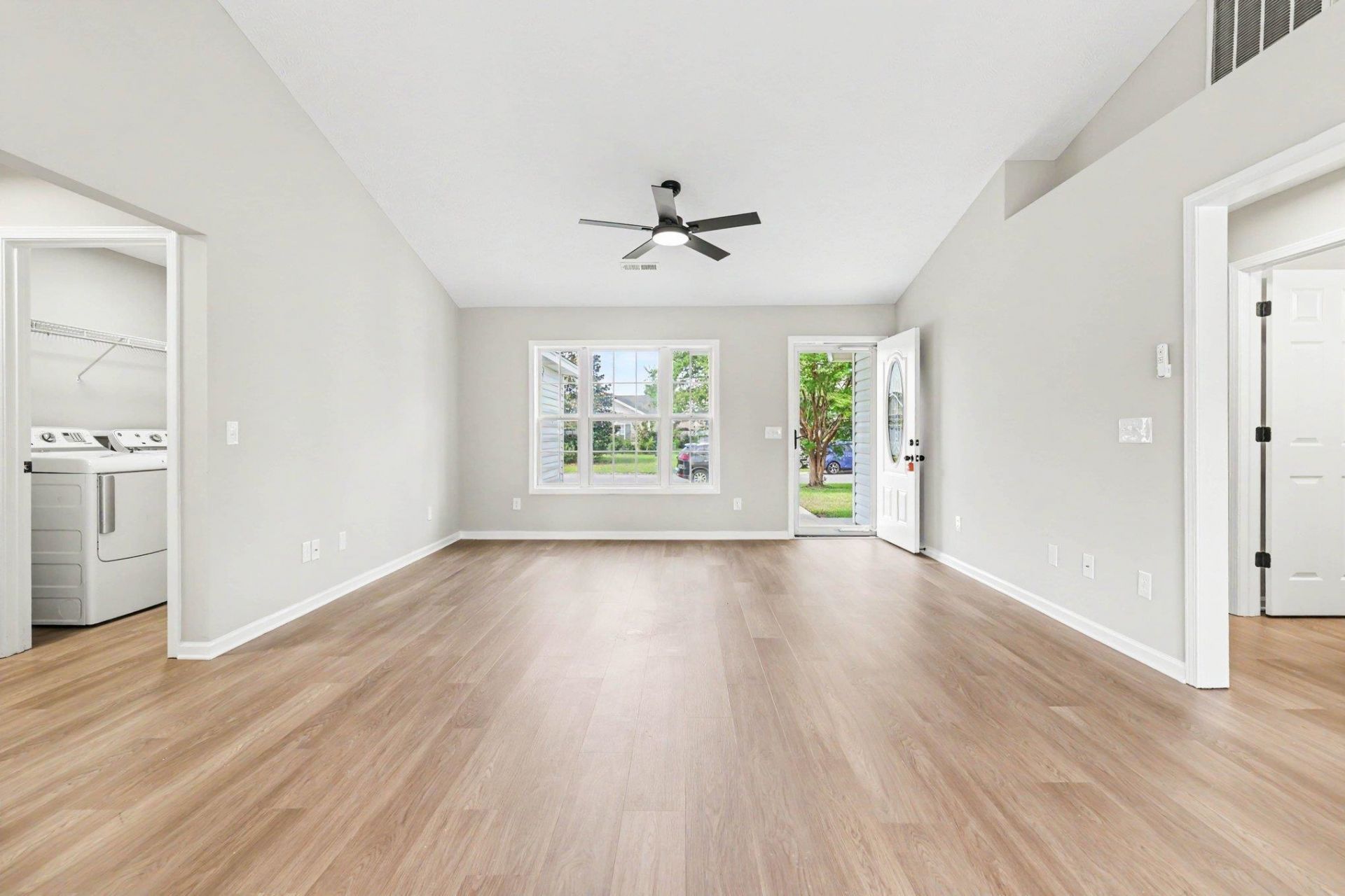 2107 Hawksmoor Dr. Photo 4