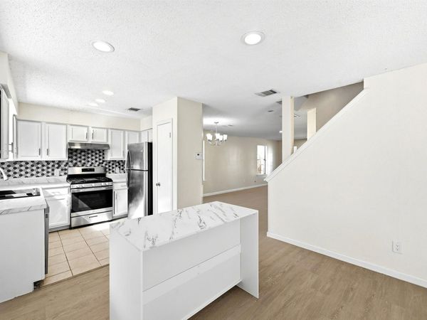 13903 Lothian DR, Pflugerville, TX 78660